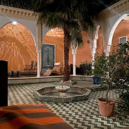 Dom wakacyjny Prive En Plein Centre De *