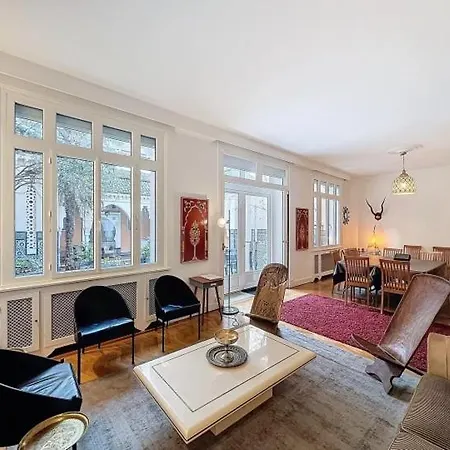 Dom wakacyjny Prive En Plein Centre De *