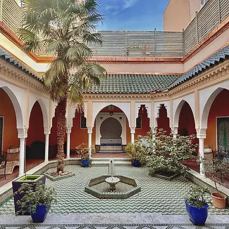 Prázdninový dům Prive En Plein Centre De